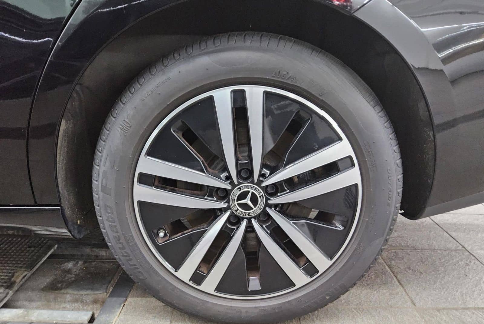 Mercedes-Benz CLA 250 Shooting Brake e Navi MBUX Panorama RFK foto 11