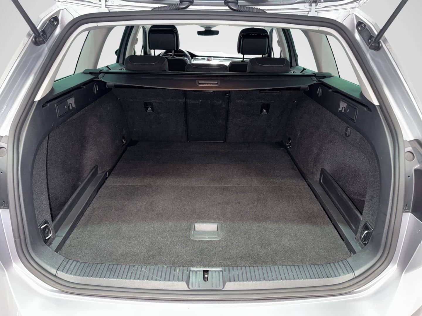 Volkswagen Passat Variant 2.0 TDI DSG BUSINESS LED SHZ KAME foto 8