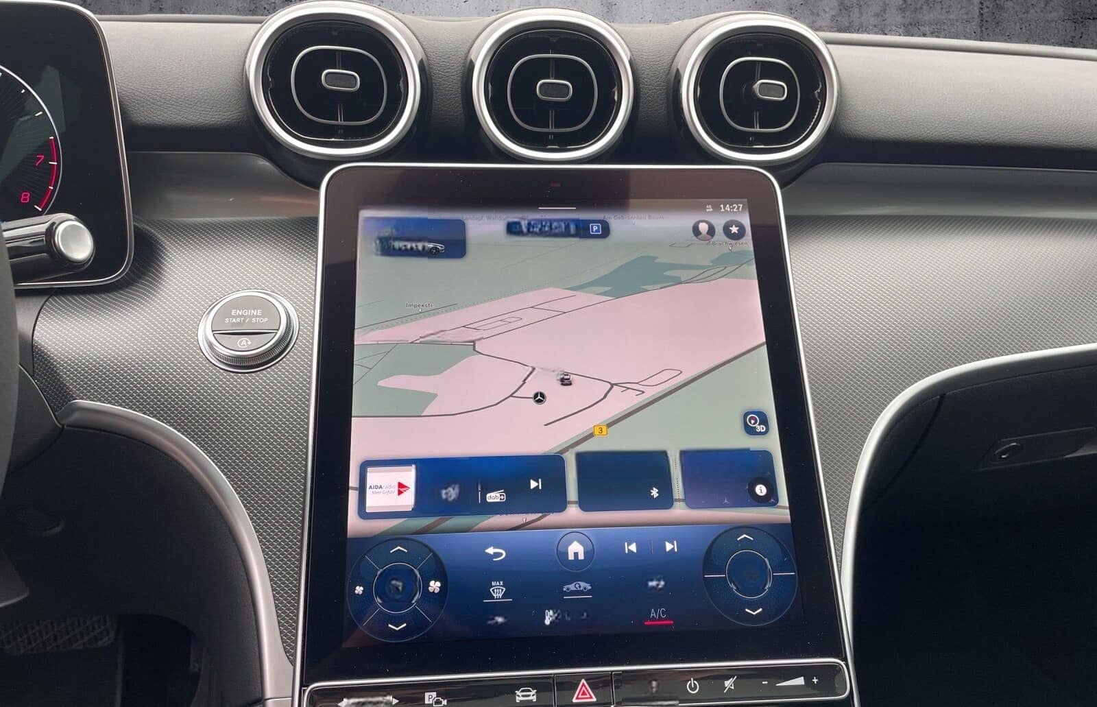 Mercedes-Benz C 180 T AVANTGARDE+PANO+KAMERA+EASYPACK+LED+SHZ foto 15