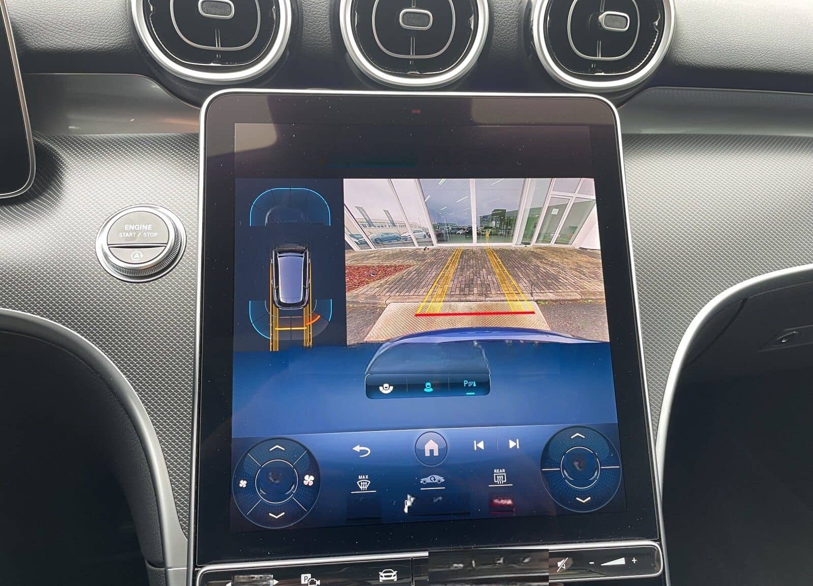 Mercedes-Benz C 180 T AVANTGARDE+PANO+KAMERA+EASYPACK+LED+SHZ foto 18