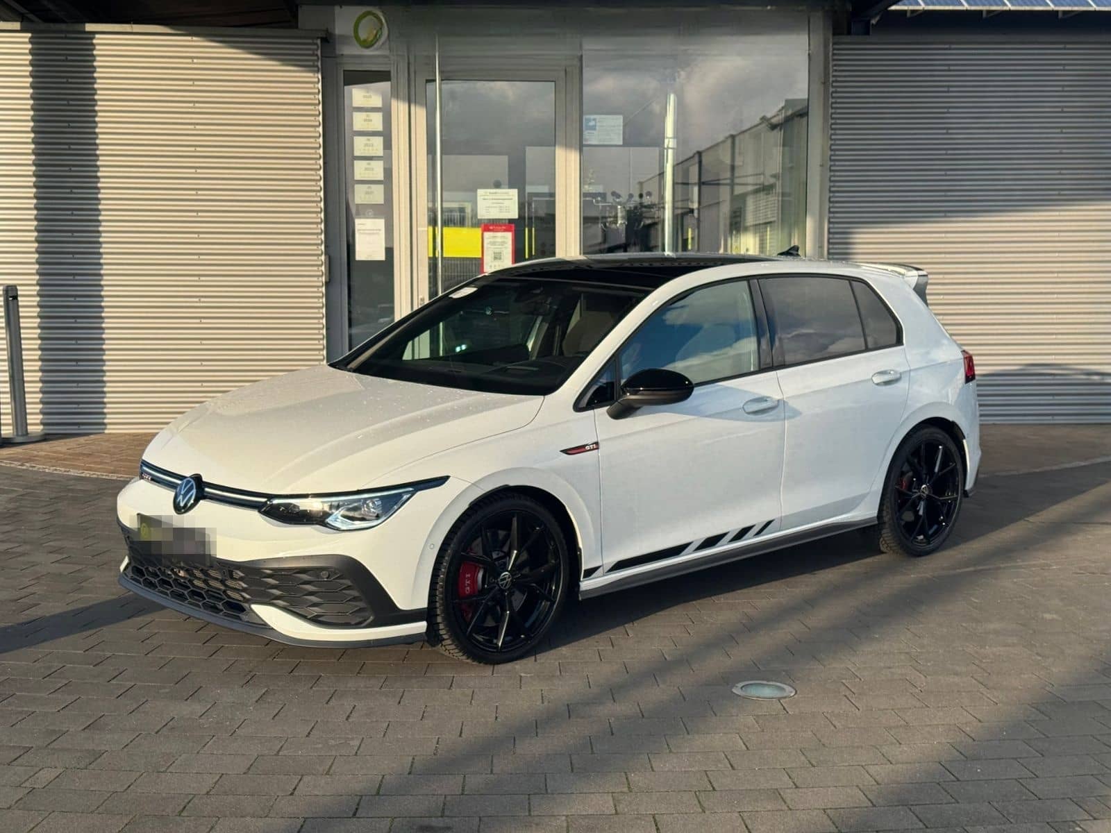 Volkswagen Golf VIII GTI Clubsport 2.0 TSI DSG PANO/19"/DCC foto 2