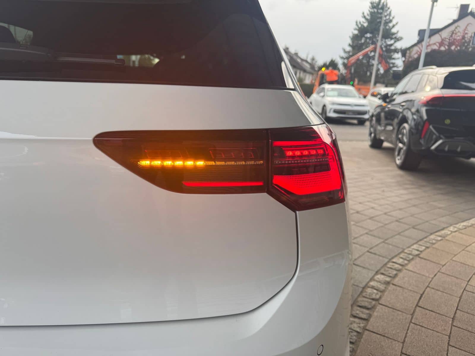 Volkswagen Golf VIII GTI Clubsport 2.0 TSI DSG PANO/19"/DCC foto 11