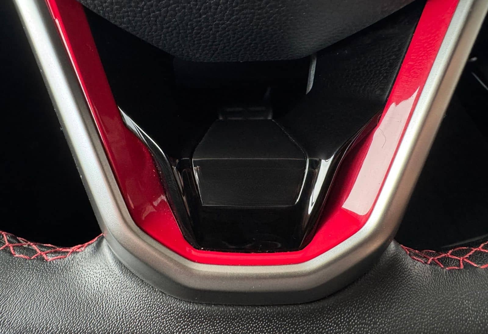 Volkswagen Golf VIII GTI Clubsport 2.0 TSI DSG PANO/19"/DCC foto 20