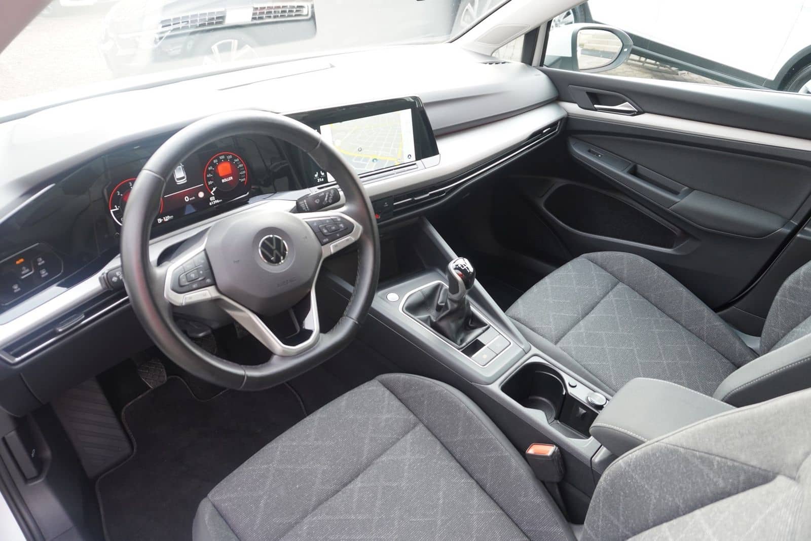 Volkswagen Golf VIII Variant 2.0 TDI Life LED Navi ACC DAB foto 10