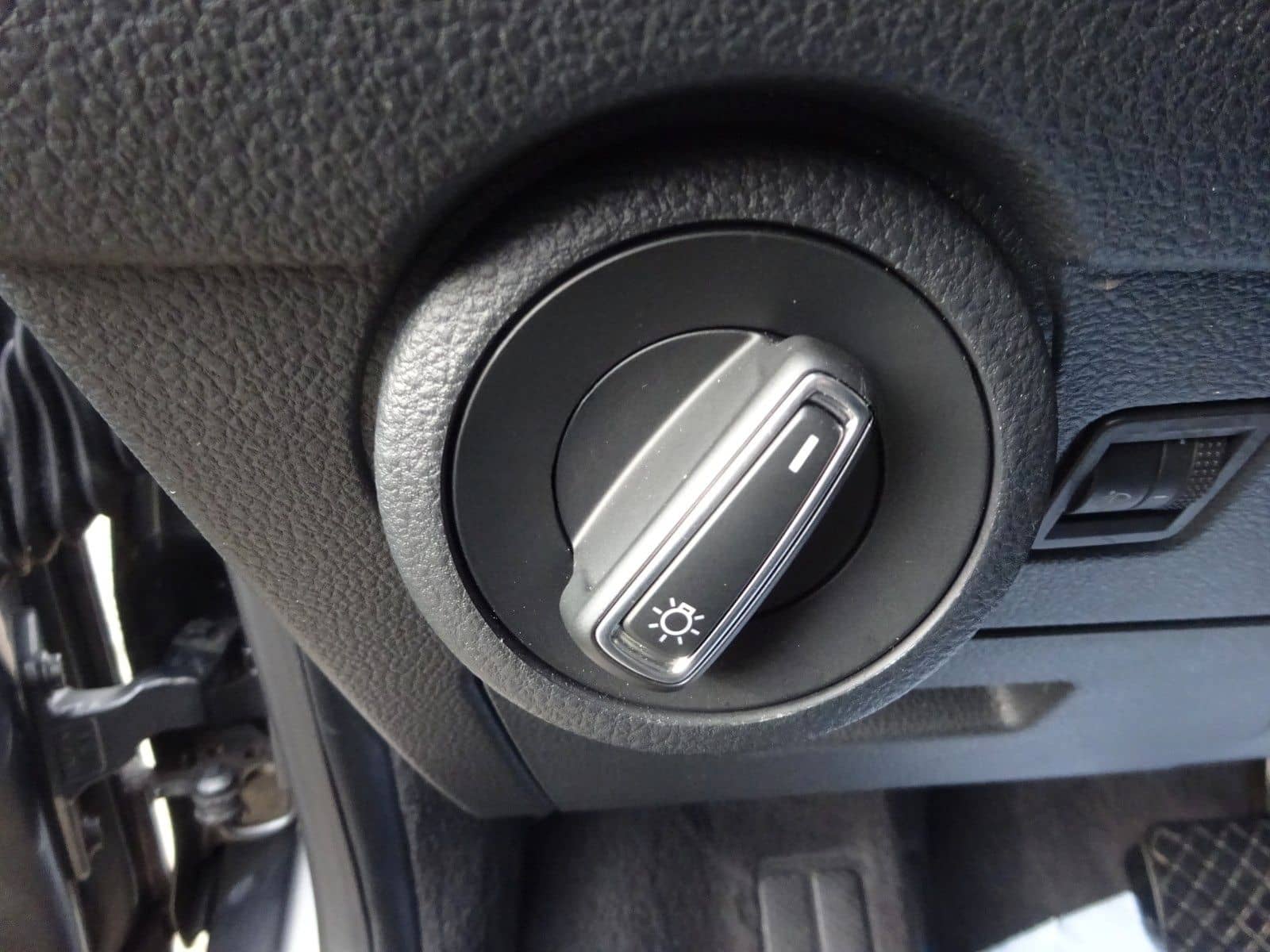 Volkswagen T6.1 Multivan 150PS DSG KR Navi Tempomat 7-Sitze foto 16