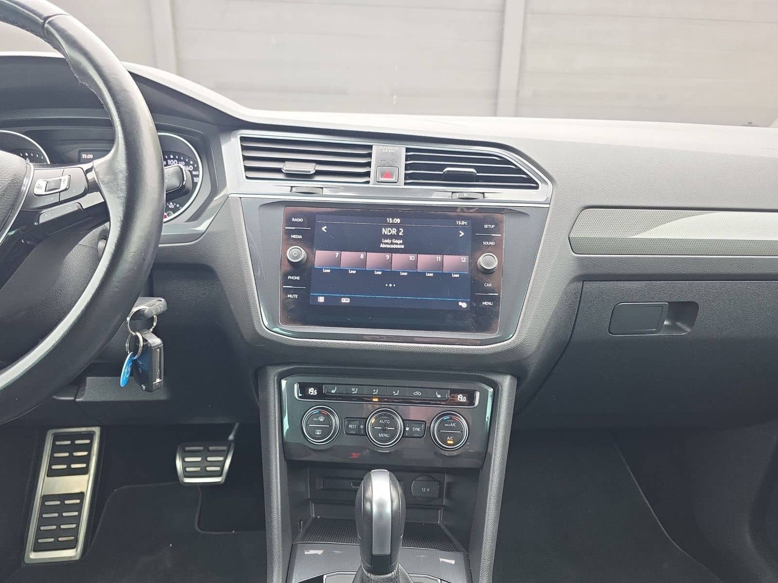 Volkswagen Tiguan IQ.DRIVE DSG foto 14