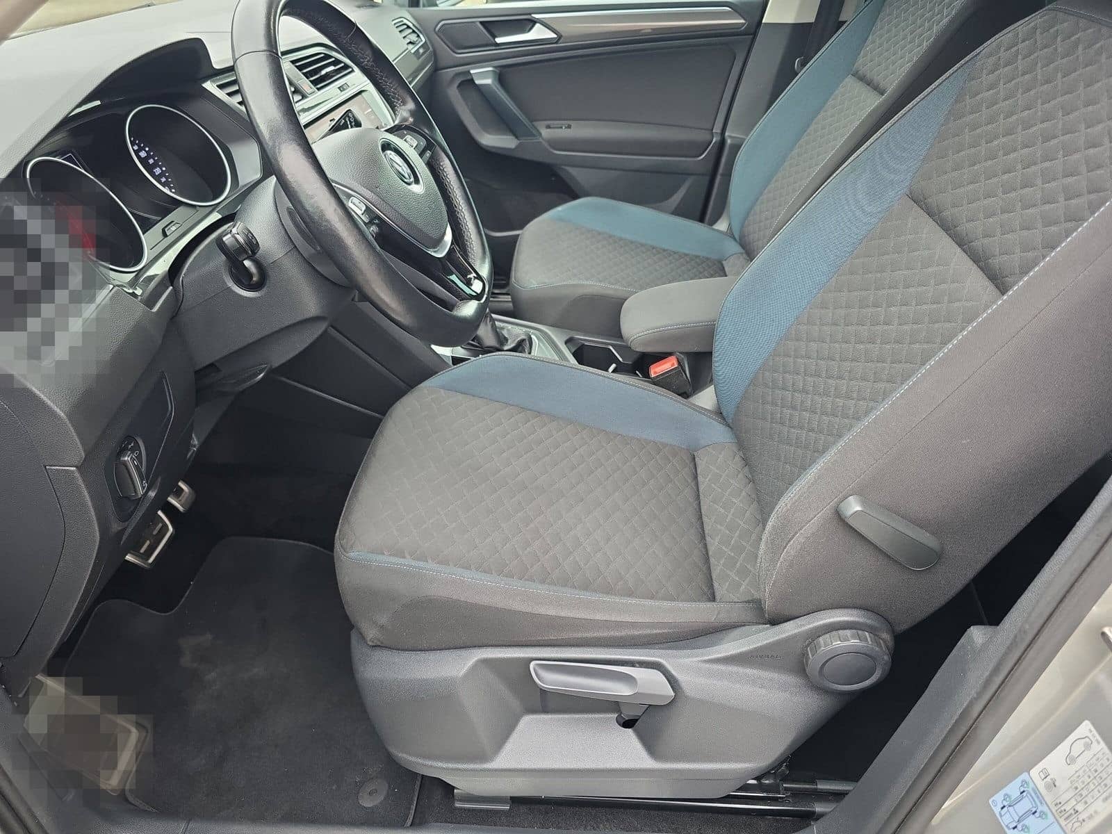 Volkswagen Tiguan IQ.DRIVE DSG foto 9