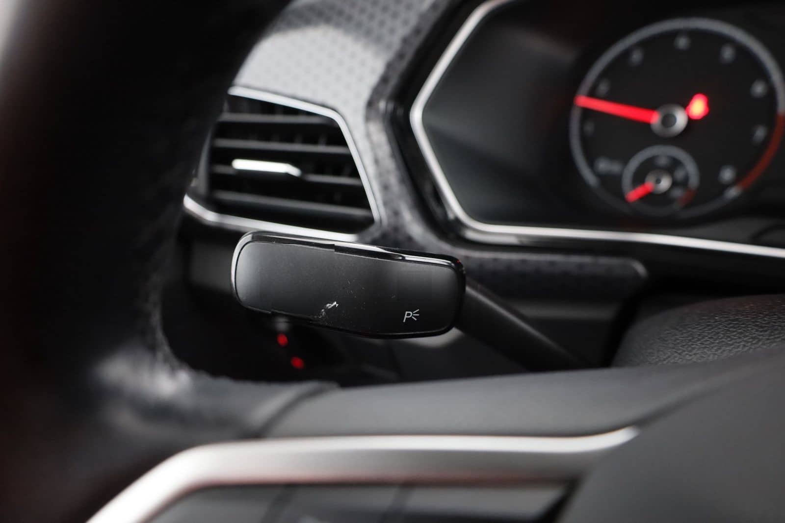 Volkswagen T-Cross 1.0 TSI Style LED Navi ACC Totwinkel DAB foto 19