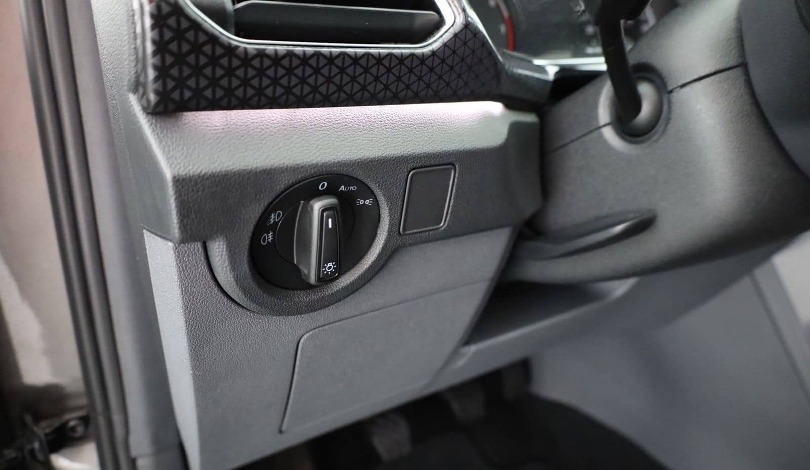 Volkswagen T-Cross 1.0 TSI Style LED Navi ACC Totwinkel DAB foto 21