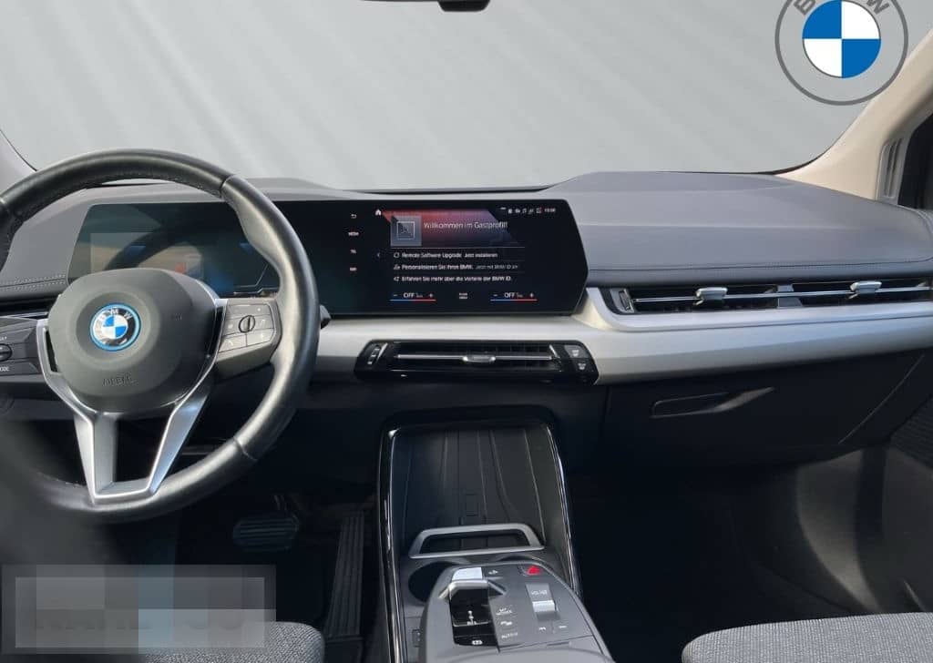 BMW 225 Active Tourer e xDrive PDC Keyless Entry SHZ foto 10