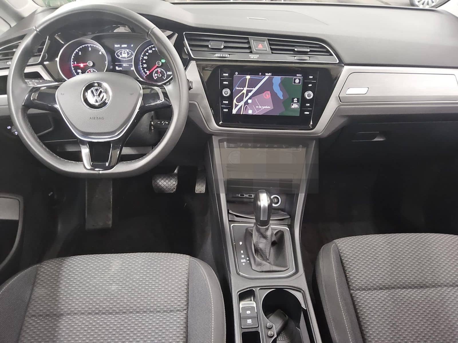 Volkswagen Touran 2.0 TDI Comf. Navi Pano RFK PDC Shz foto 5