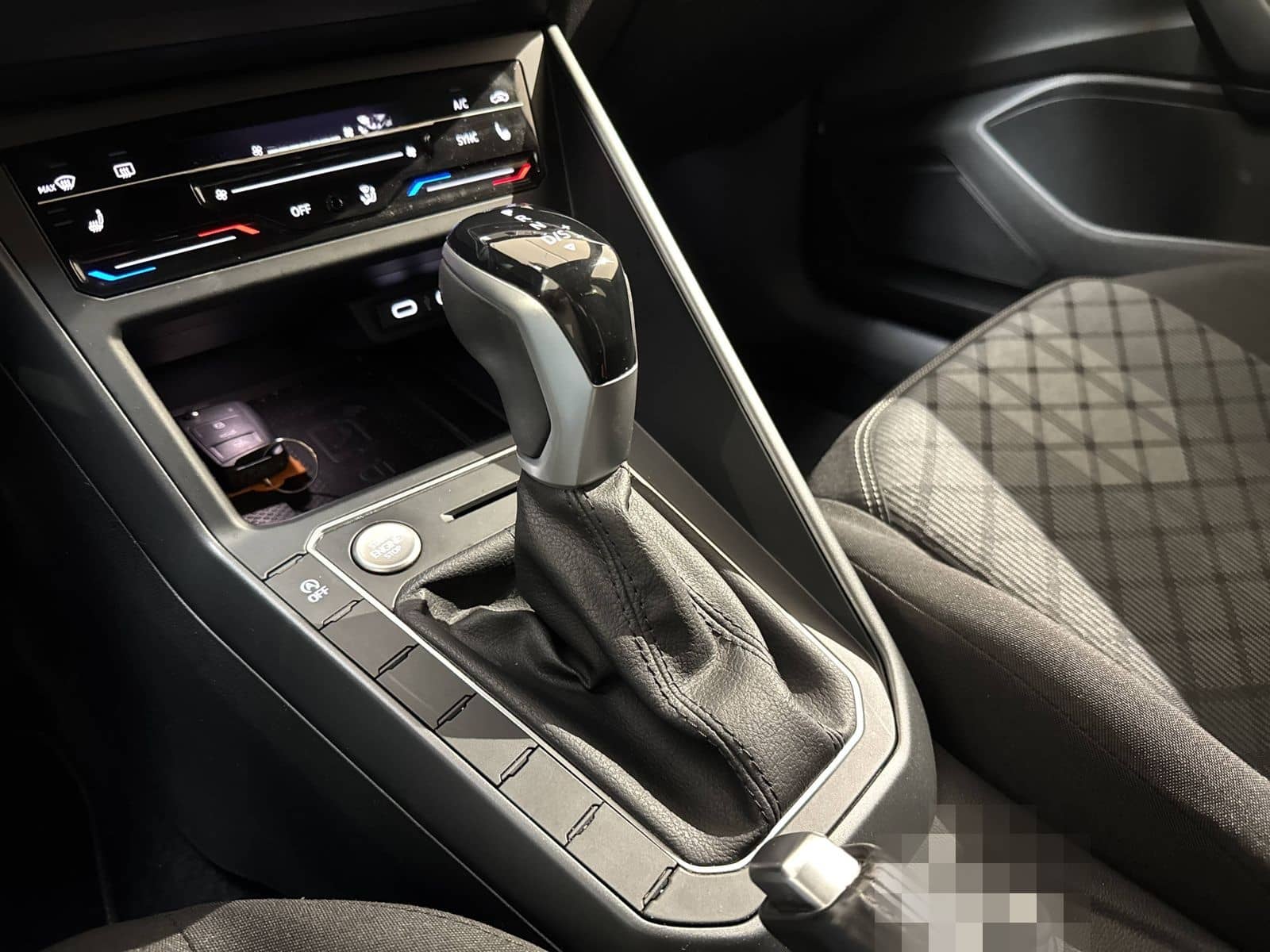 Volkswagen Taigo 1.0 TSI R-Line DSG IQ.Light Navi RFK AHK A foto 18