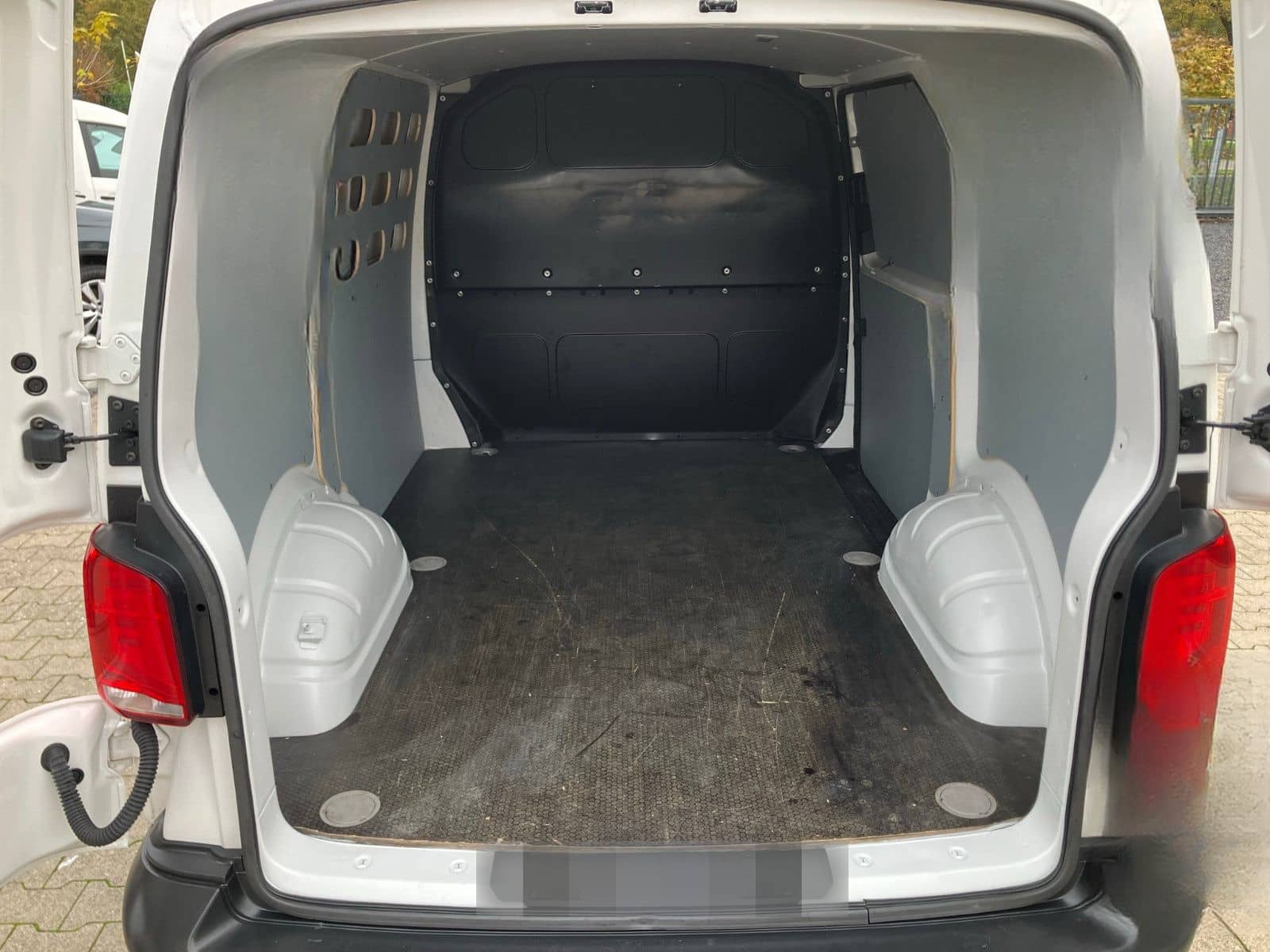 Volkswagen T6 Transporter 2.0TDI Navi 1.Hand foto 8