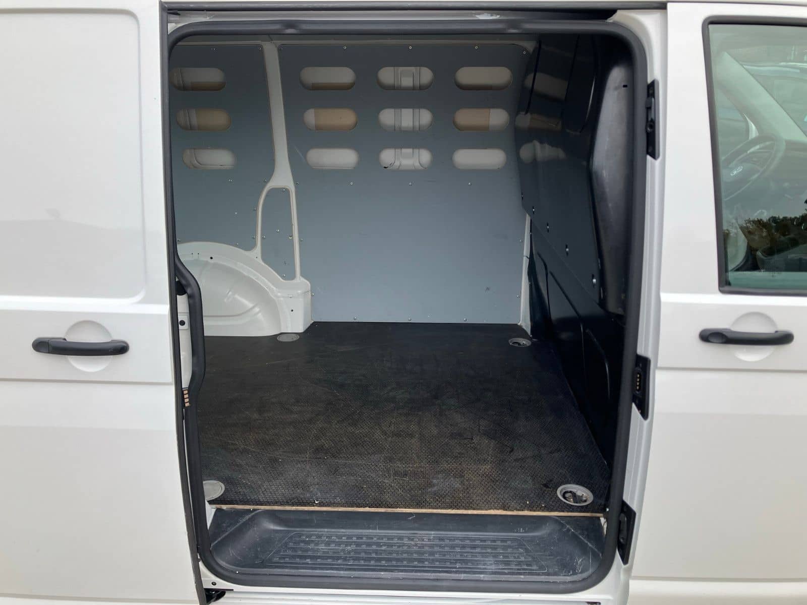 Volkswagen T6 Transporter 2.0TDI Navi 1.Hand foto 9