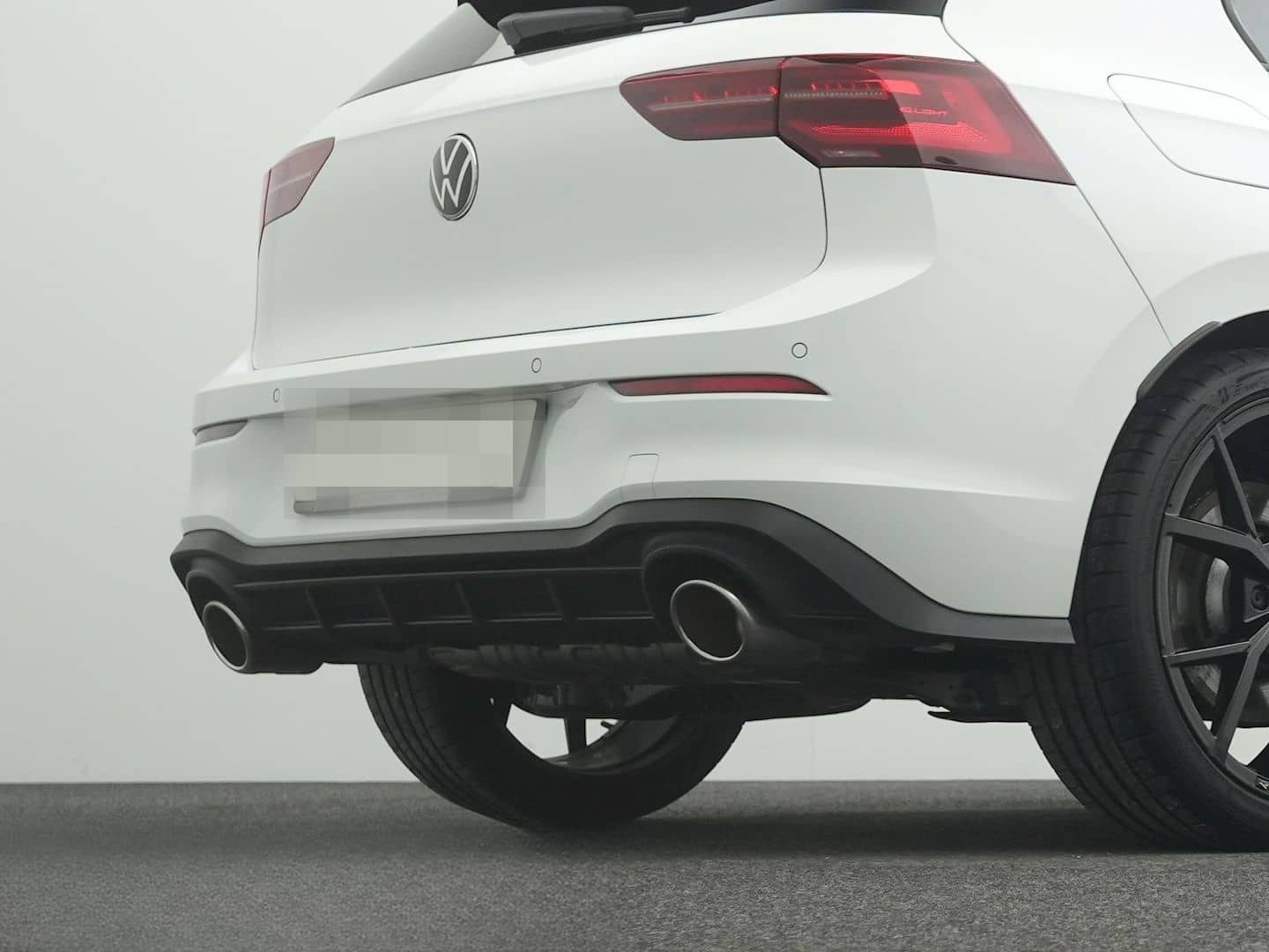 Volkswagen Golf GTI 8 2.0 TSI DSG Clubsport Blackstyle PANO foto 24