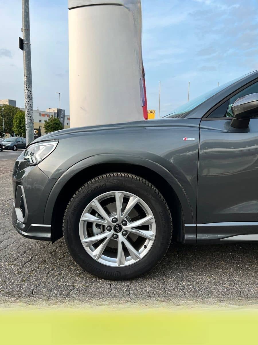 Audi Q3 S Line 2x S-LINE*KAM*LED*MMI*KeyLess*AHK V*18 foto 12