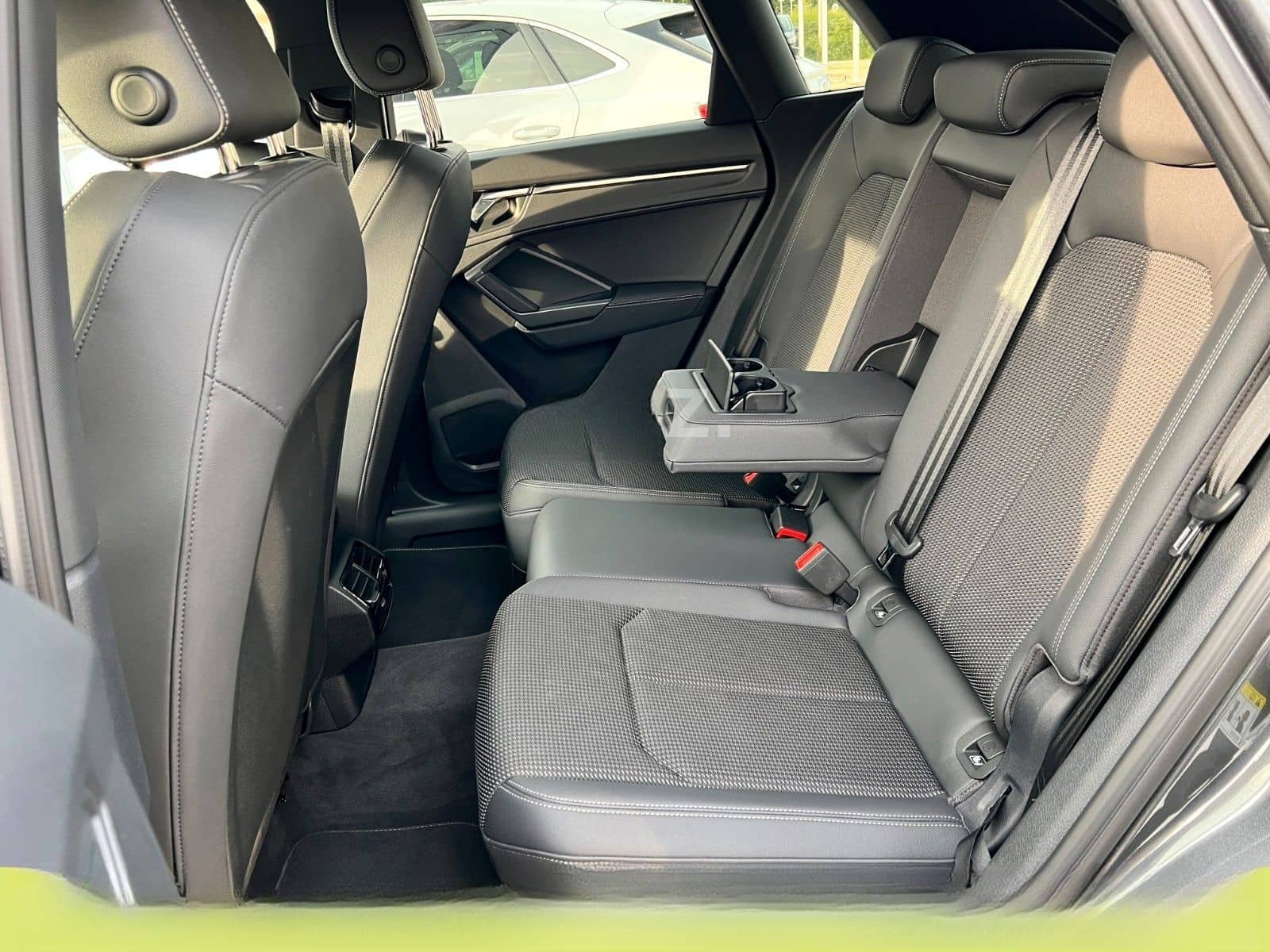 Audi Q3 S Line 2x S-LINE*KAM*LED*MMI*KeyLess*AHK V*18 foto 21