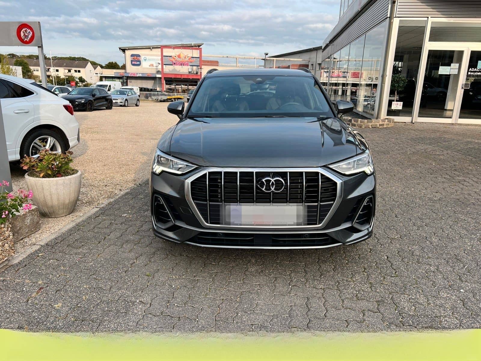Audi Q3 S Line 2x S-LINE*KAM*LED*MMI*KeyLess*AHK V*18 foto 6