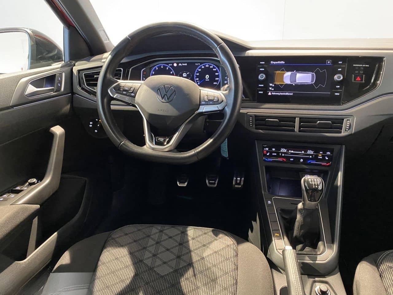 Volkswagen Taigo 1.0 TSI R-Line NAVI KLIMA AHK PANO PED PDC foto 11