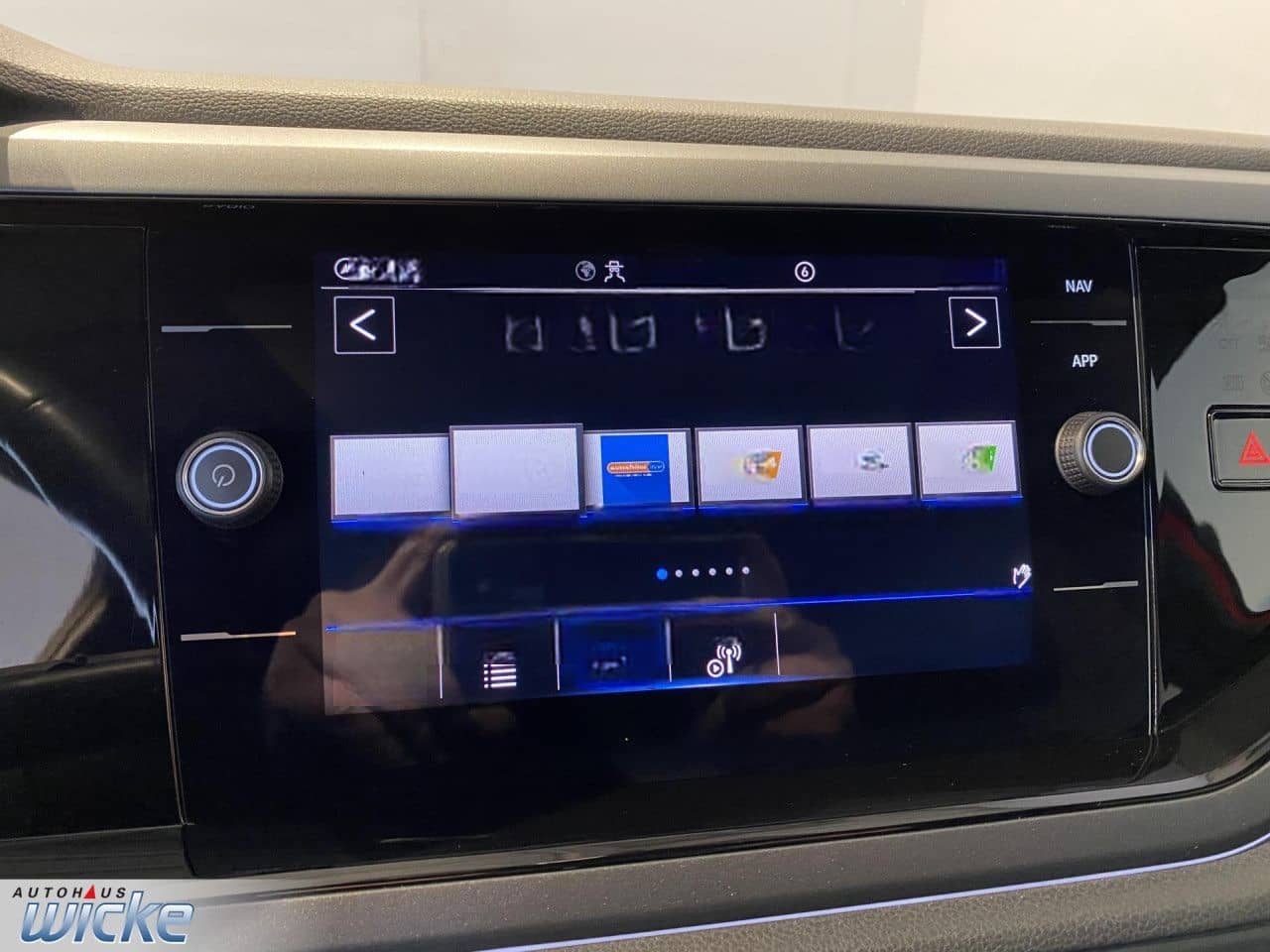 Volkswagen Taigo 1.0 TSI R-Line NAVI KLIMA AHK PANO PED PDC foto 16