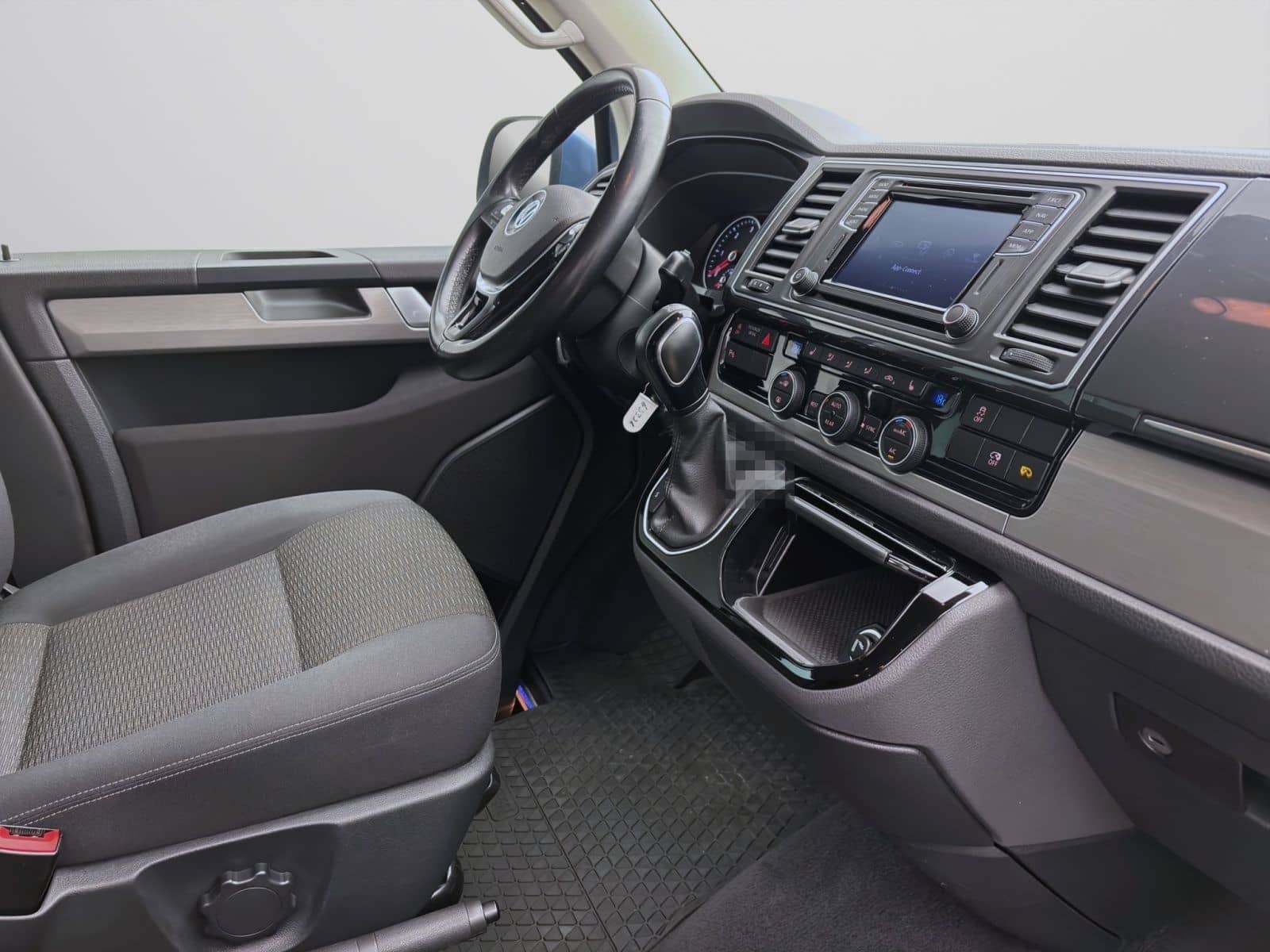 Volkswagen T6 Multivan 2.0 TDI DSG COMFORTLINE AHK ACC NAVI foto 16