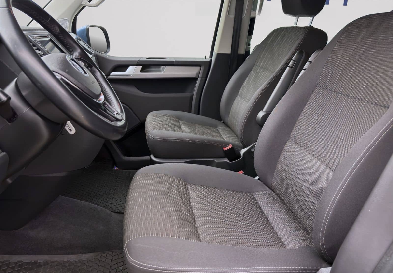 Volkswagen T6 Multivan 2.0 TDI DSG COMFORTLINE AHK ACC NAVI foto 9