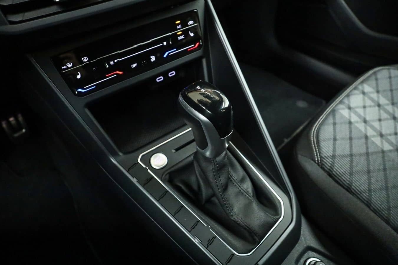 Volkswagen Taigo 1.5 TSI DSG R-LINE*BLACK-STYLE*IQ.LIGHT*AH foto 18