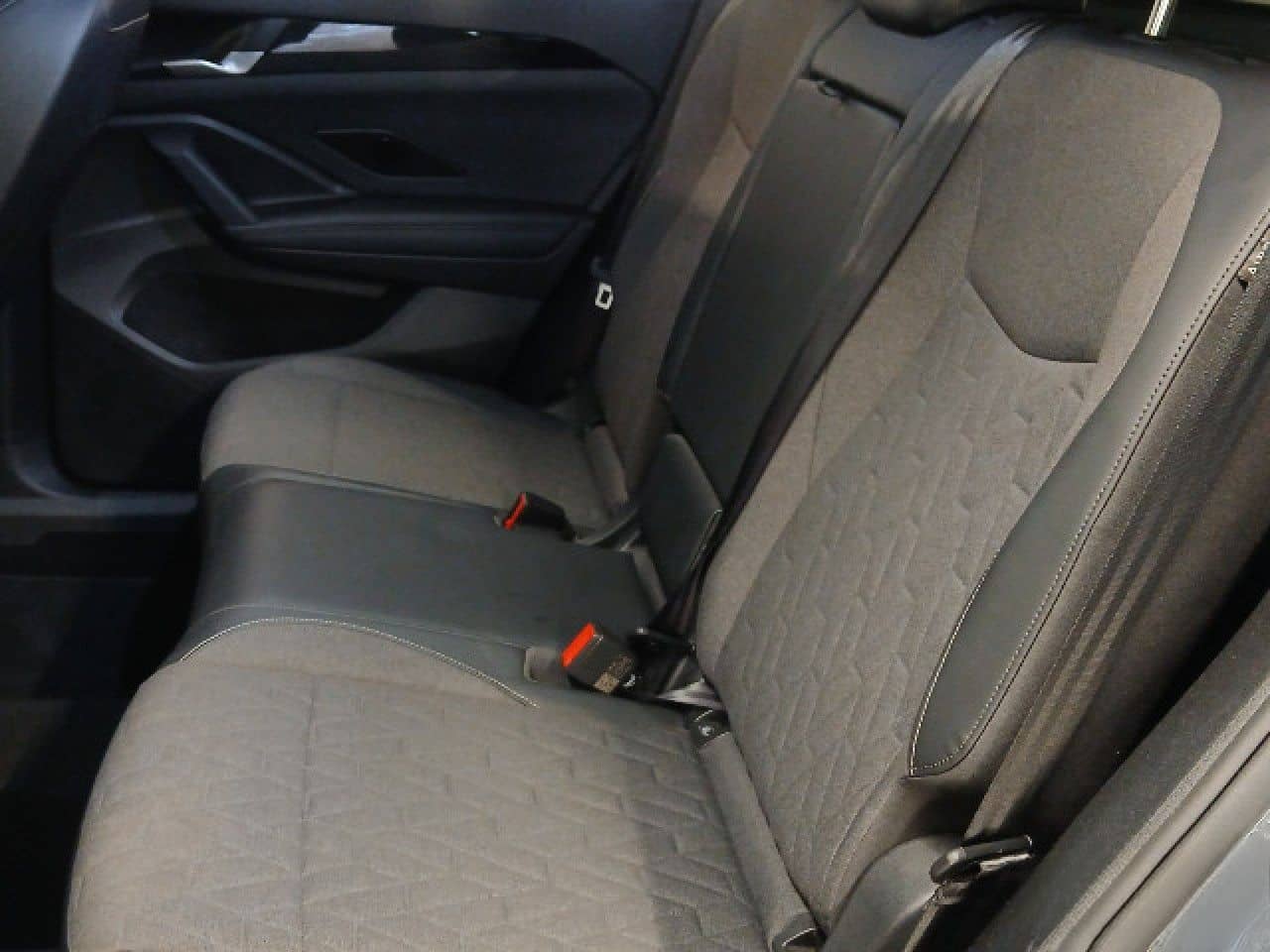 Volkswagen Tayron Life 1.5eTSI DSG LED AppCon AHK ACC Navi foto 15