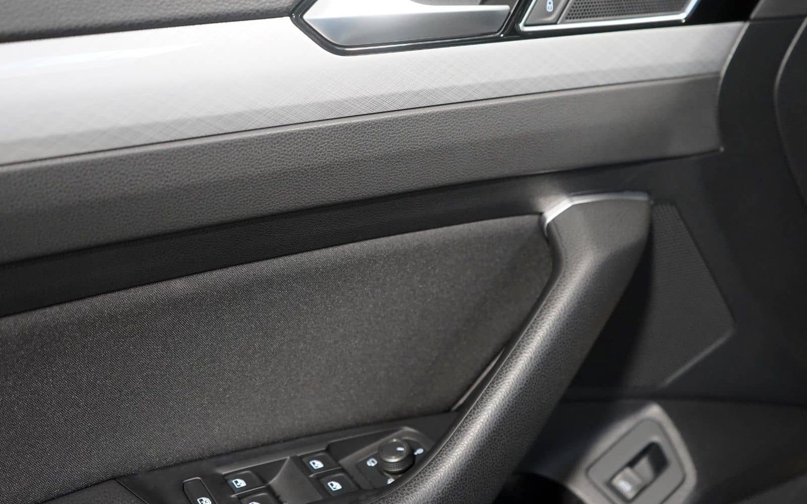 Volkswagen Passat 2.0 TDI Business *ACC*MATRIX*AHK*1.HAND foto 18