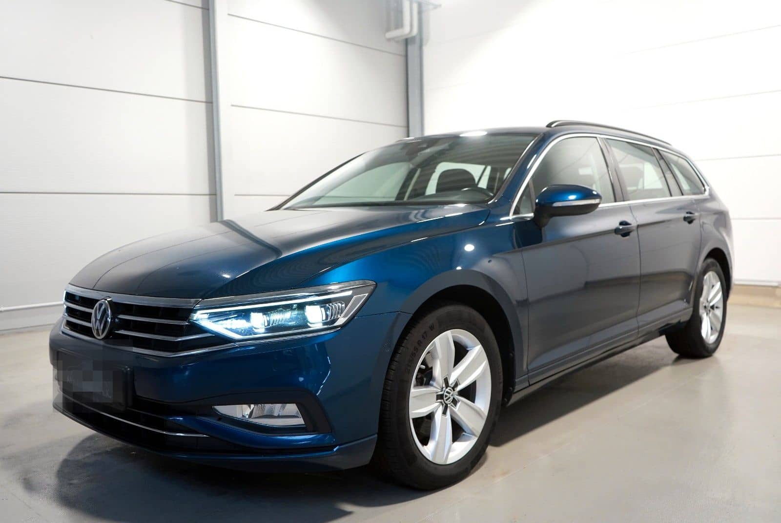 Volkswagen Passat 2.0 TDI Business *ACC*MATRIX*AHK*1.HAND foto 3