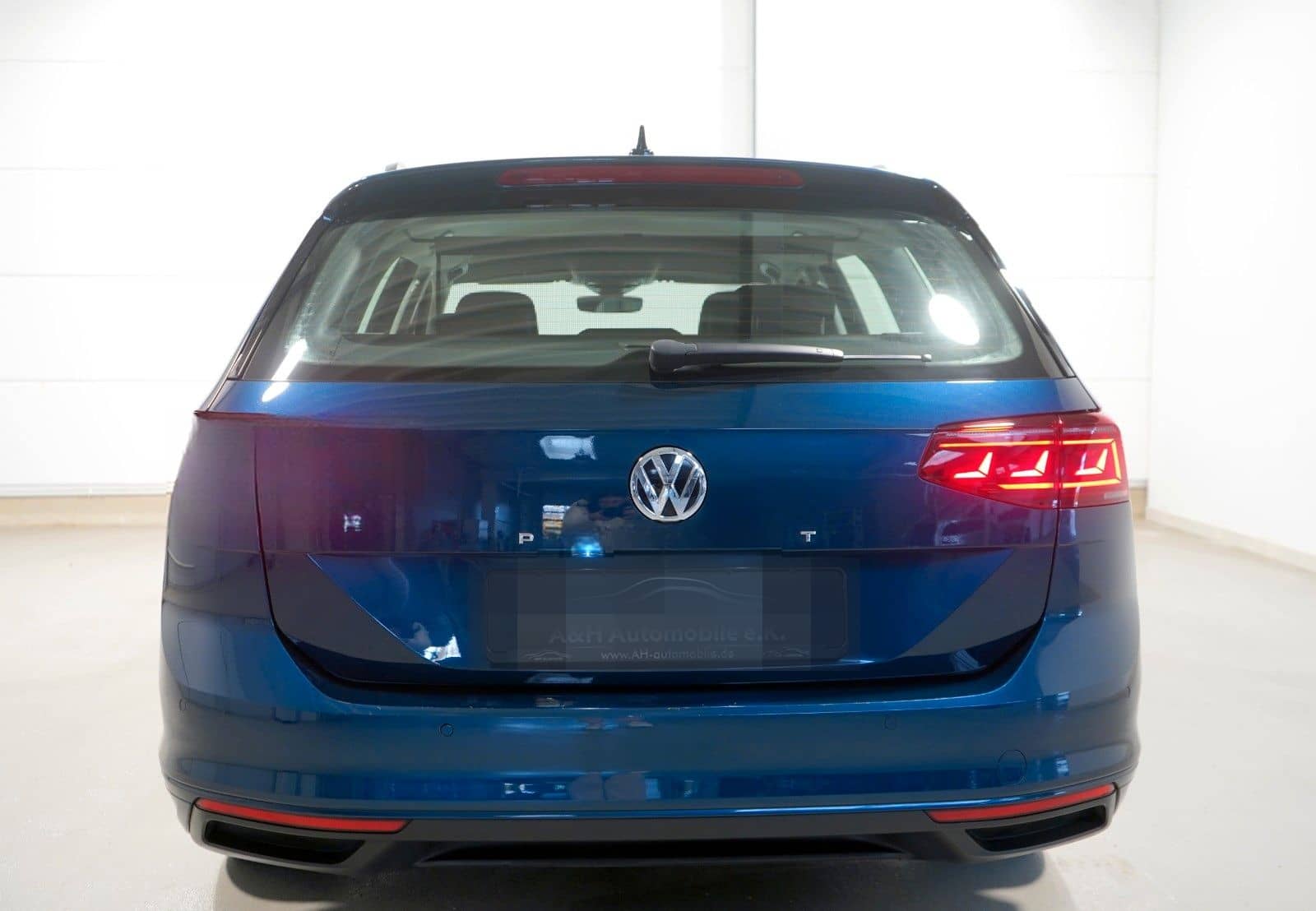 Volkswagen Passat 2.0 TDI Business *ACC*MATRIX*AHK*1.HAND foto 6