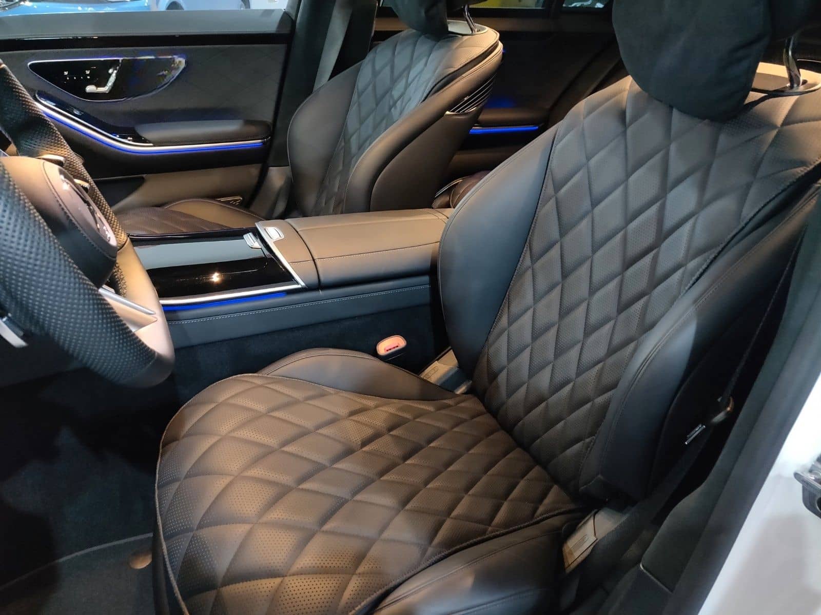 Mercedes-Benz S 400 d 4M AMG Night Pano 21" Digital 360° foto 12