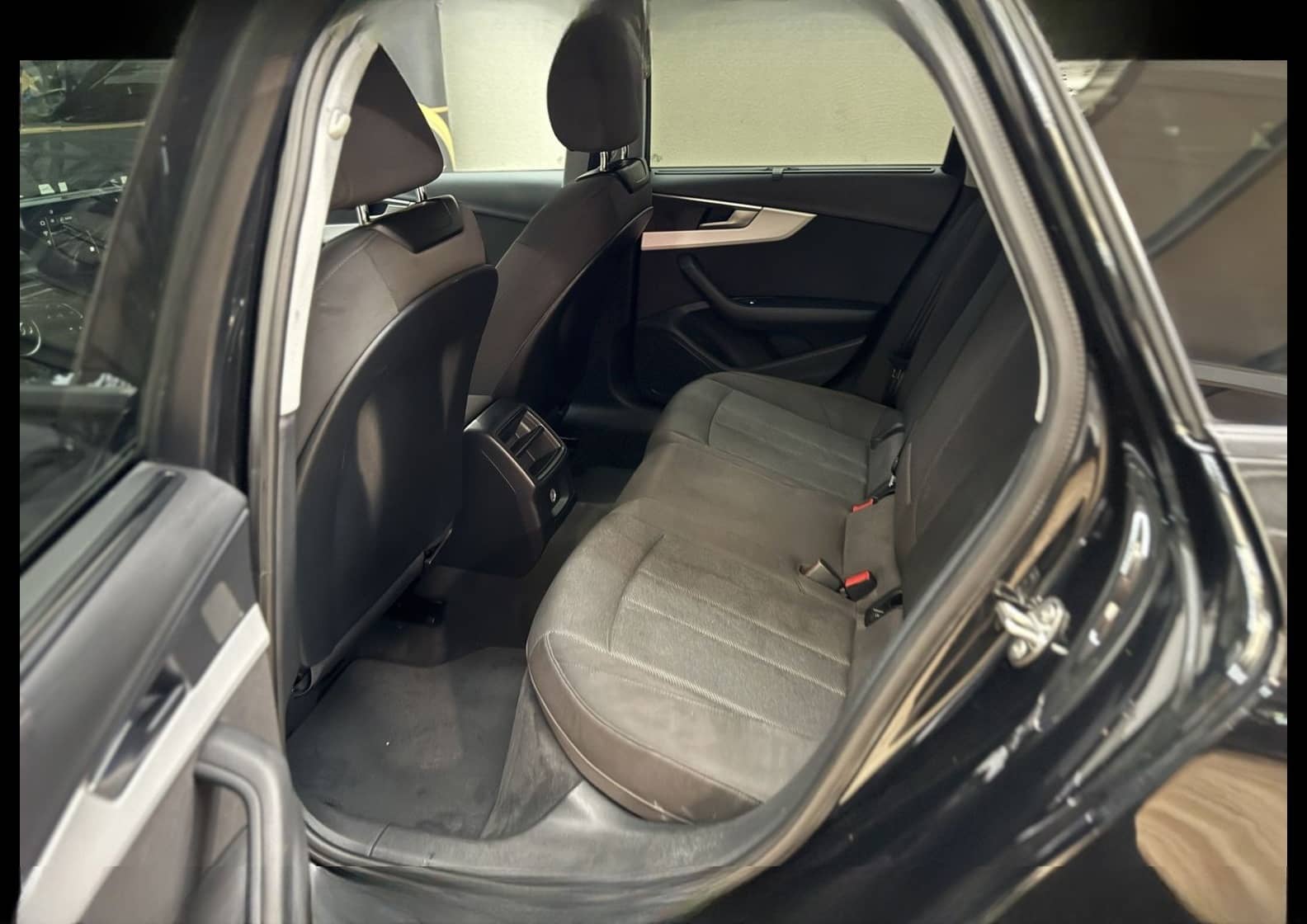 Audi A4 35 Avant 2.0 TFSI S-Tronic Navi/LED/PDC/SHZ foto 14