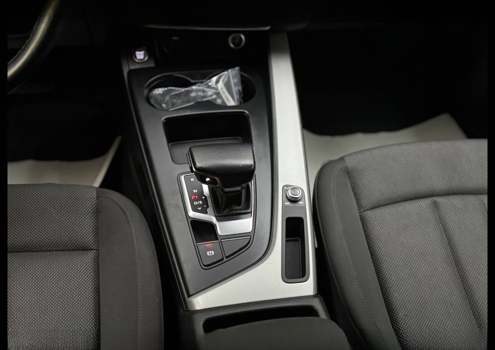 Audi A4 35 Avant 2.0 TFSI S-Tronic Navi/LED/PDC/SHZ foto 17