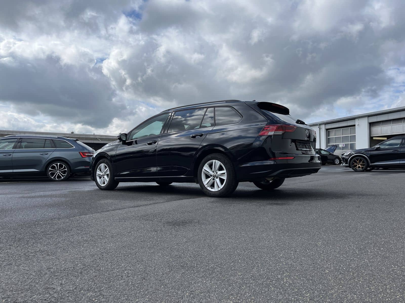 Volkswagen Golf Variant 2.0 TDI Life 127€ m. 20% AnzahlungD foto 8