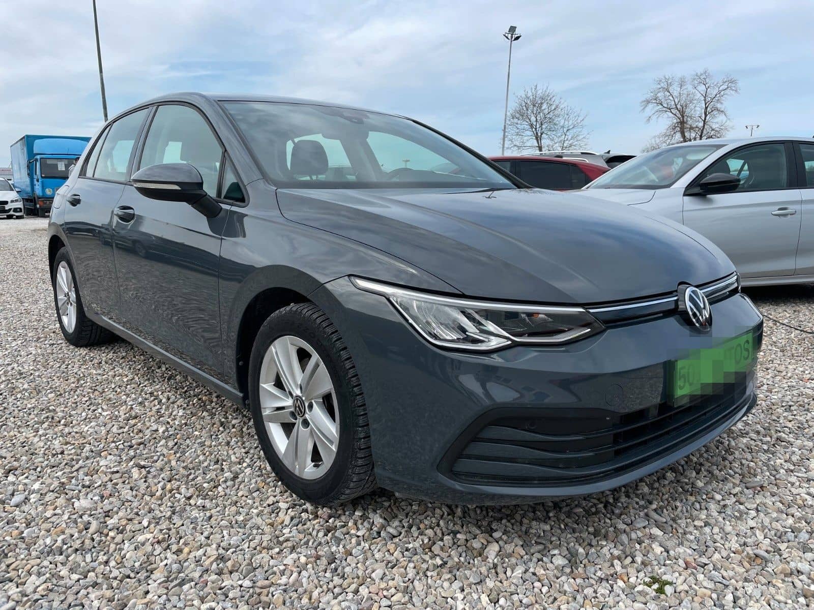 Volkswagen Golf VIII Lim. 1.5 eTSI LED PDC Ambiente foto 3