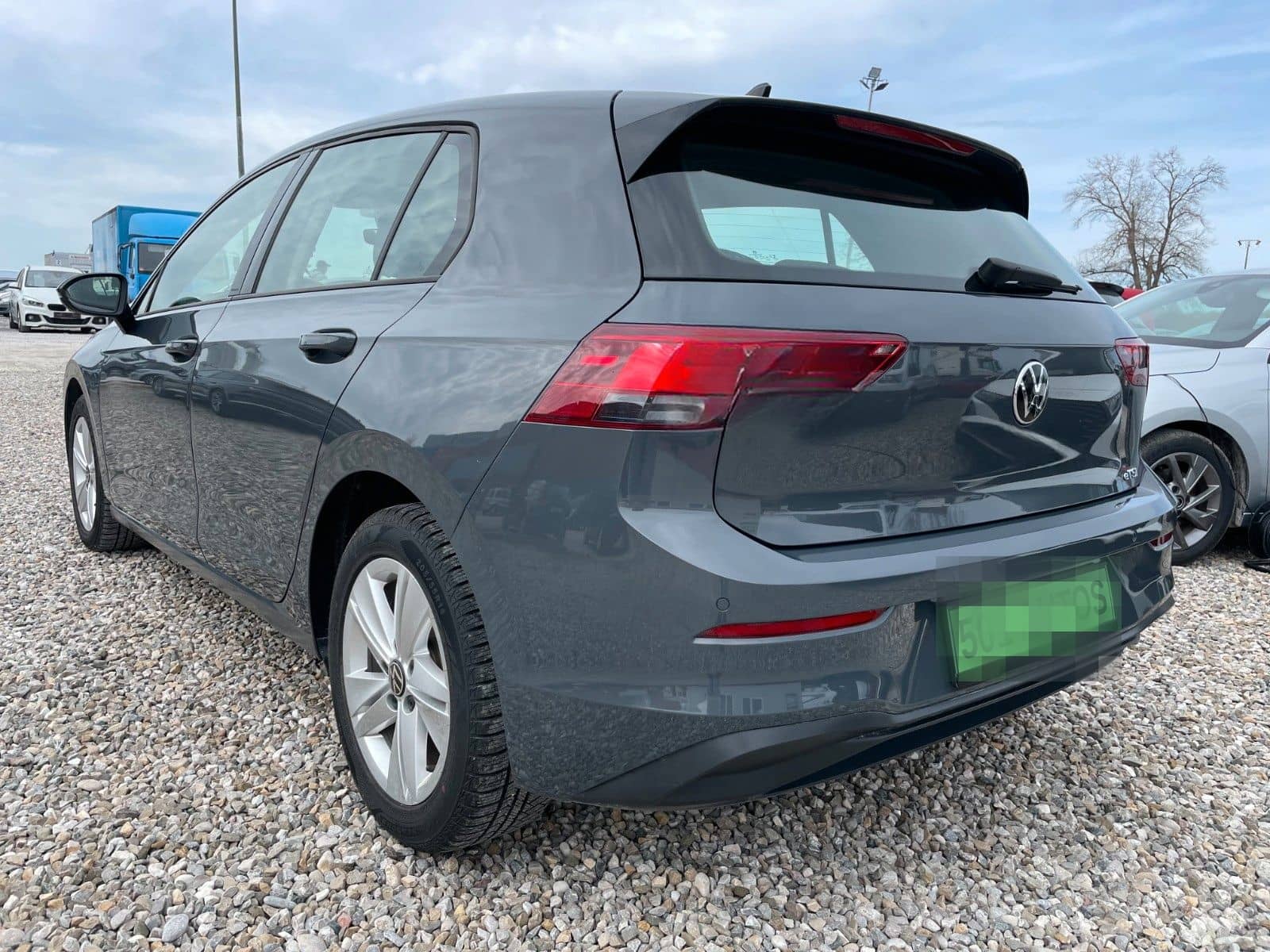 Volkswagen Golf VIII Lim. 1.5 eTSI LED PDC Ambiente foto 8