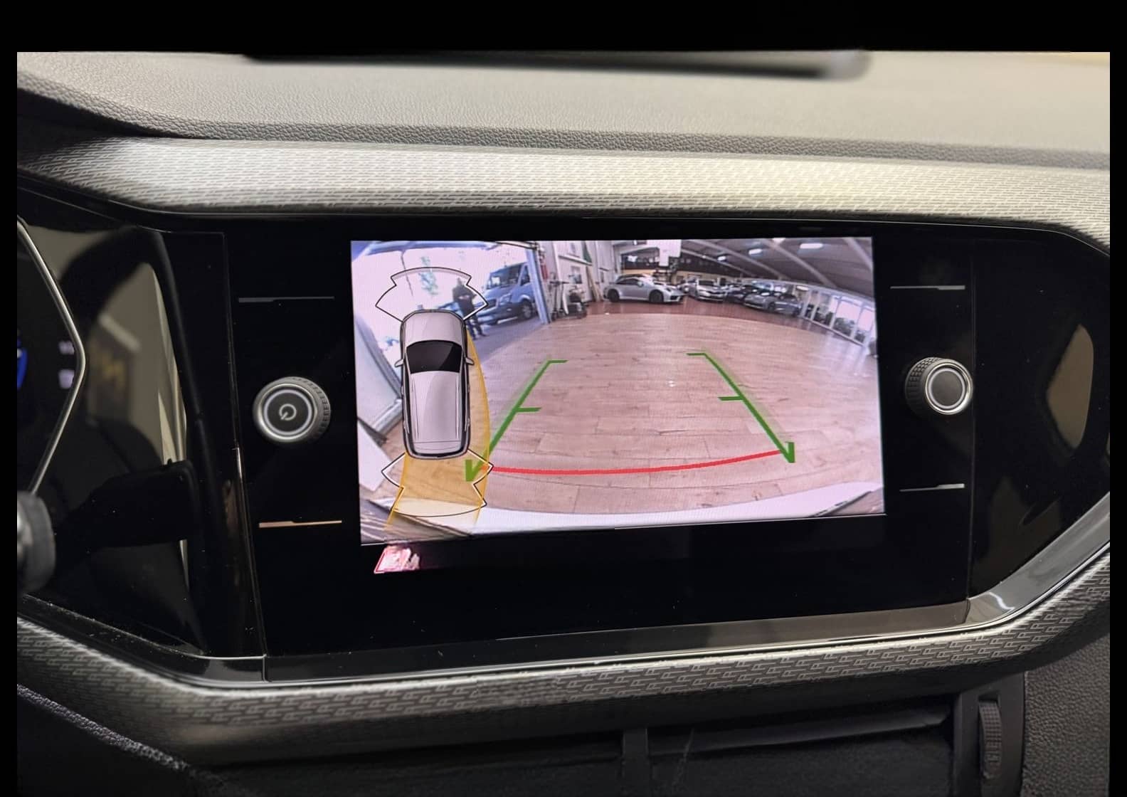 Volkswagen T-Cross R-Line 1.0 TSI DSG Teilleder/18/Navi/LED foto 20