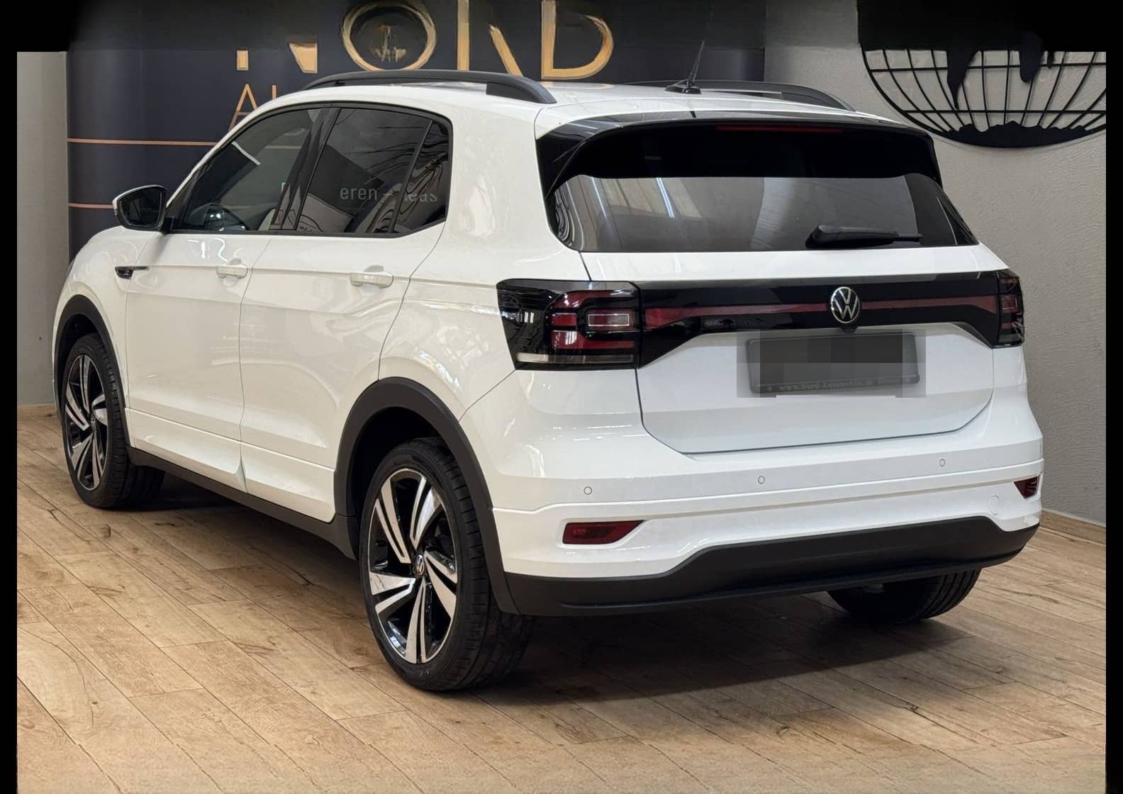 Volkswagen T-Cross R-Line 1.0 TSI DSG Teilleder/18/Navi/LED foto 7