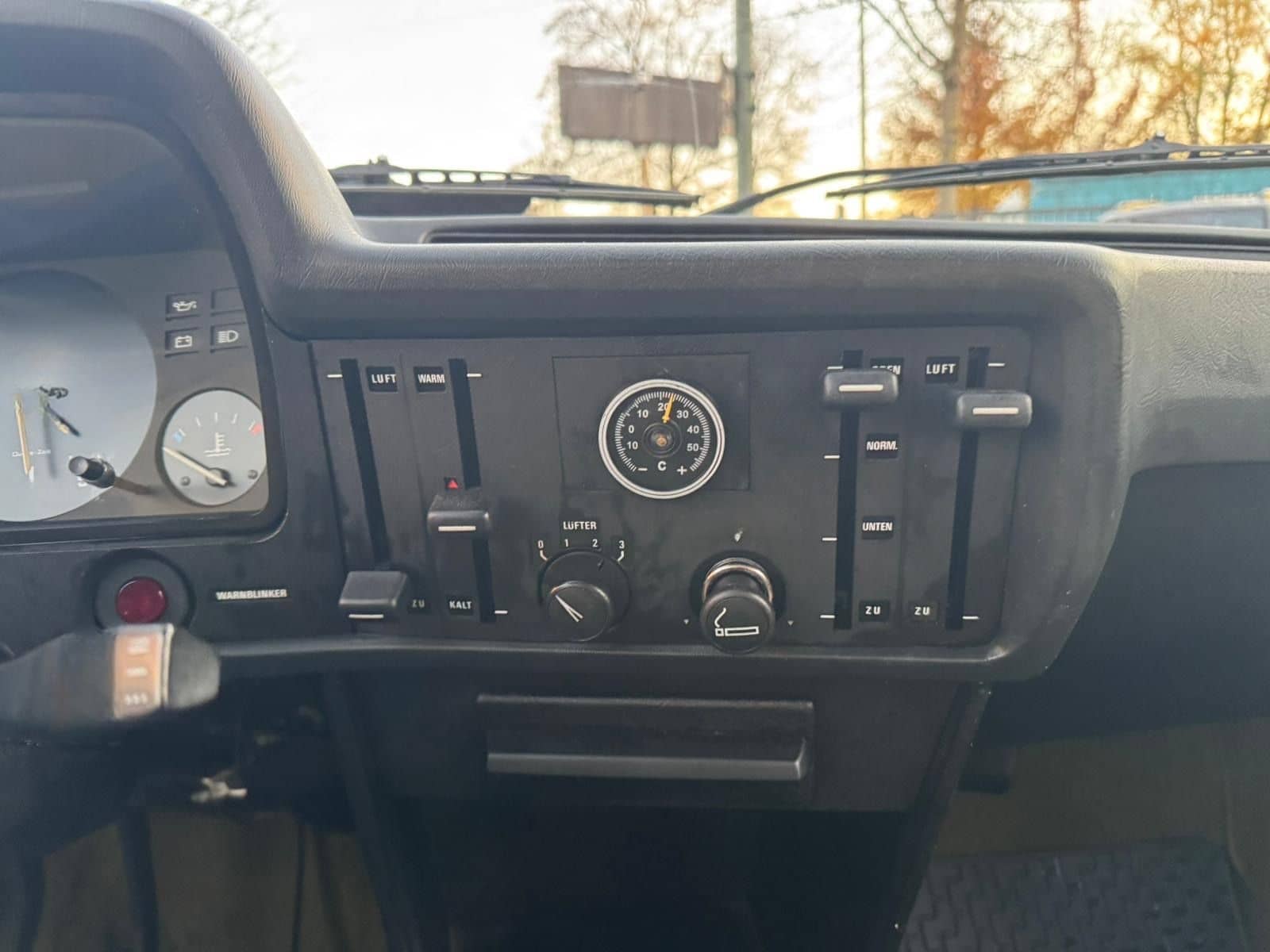 BMW 318 Coupe nur 44000km-Tüv Neu-Oldtimer-Rostfrei foto 10