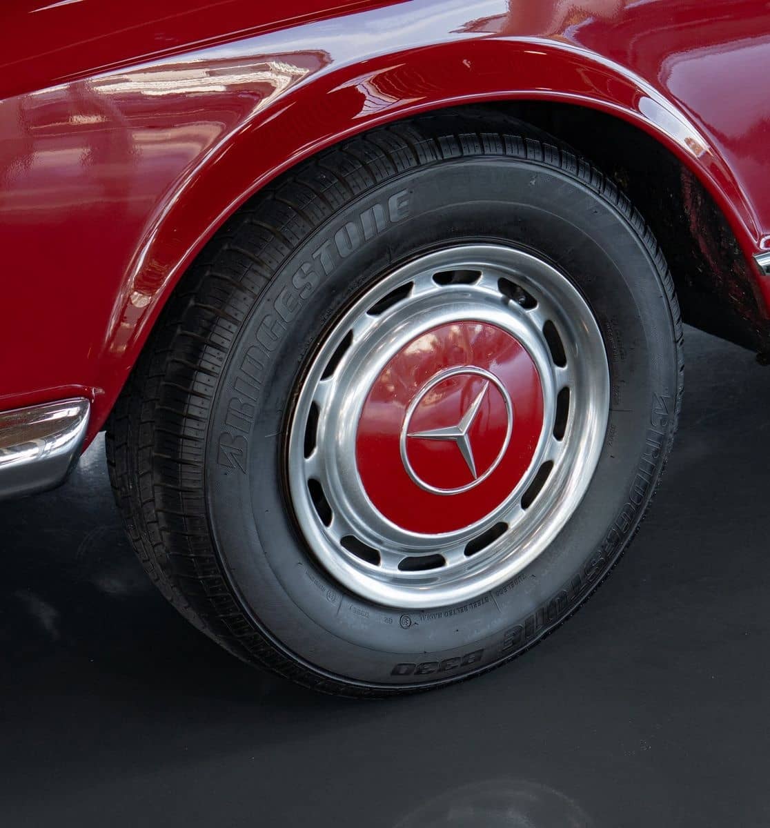 Mercedes-Benz 280 SL PAGODE foto 3