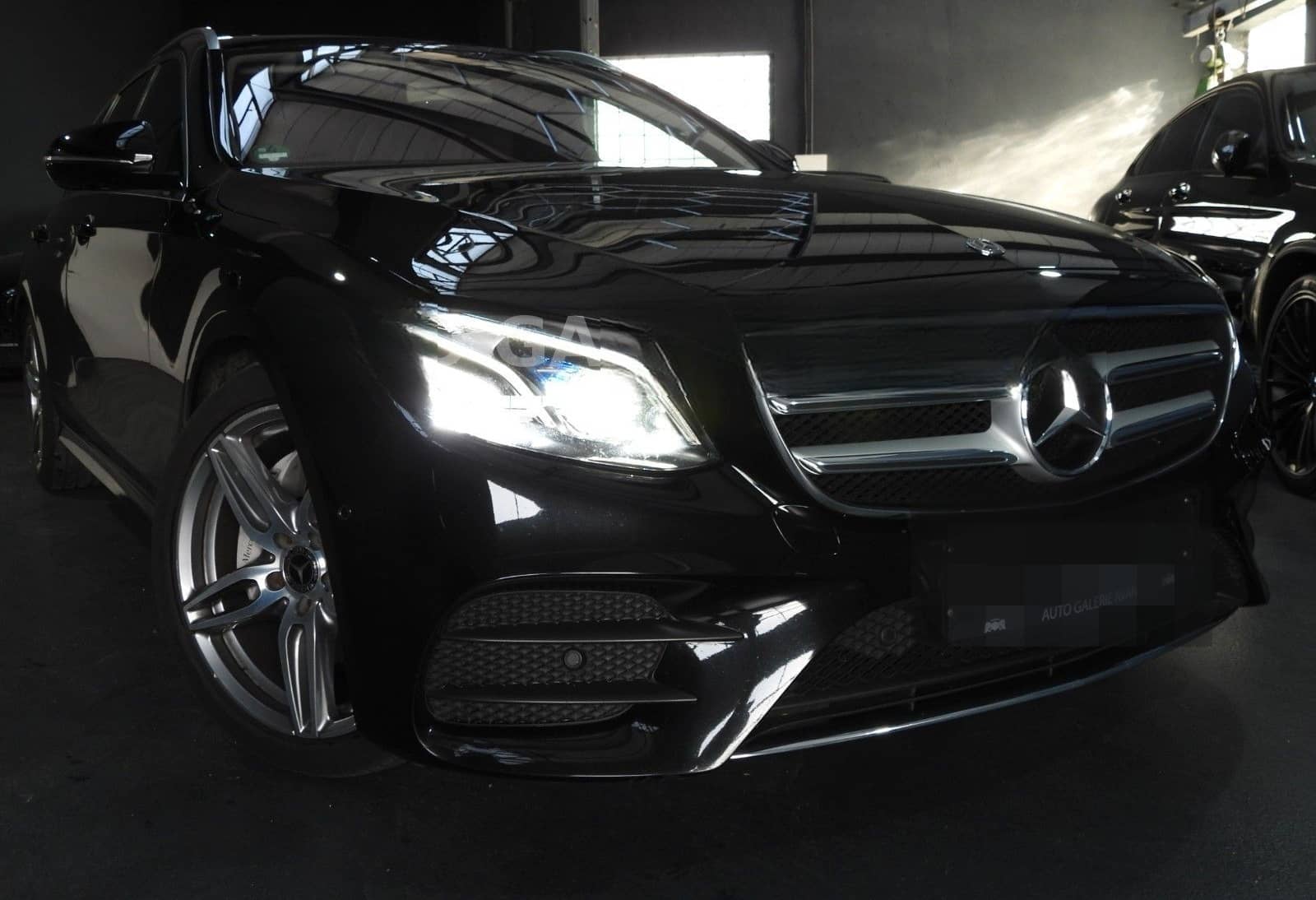 Mercedes-Benz E 220 D T AMG LINE/WIDESCREEN/MULTI/MEMORY/360°/ foto 1