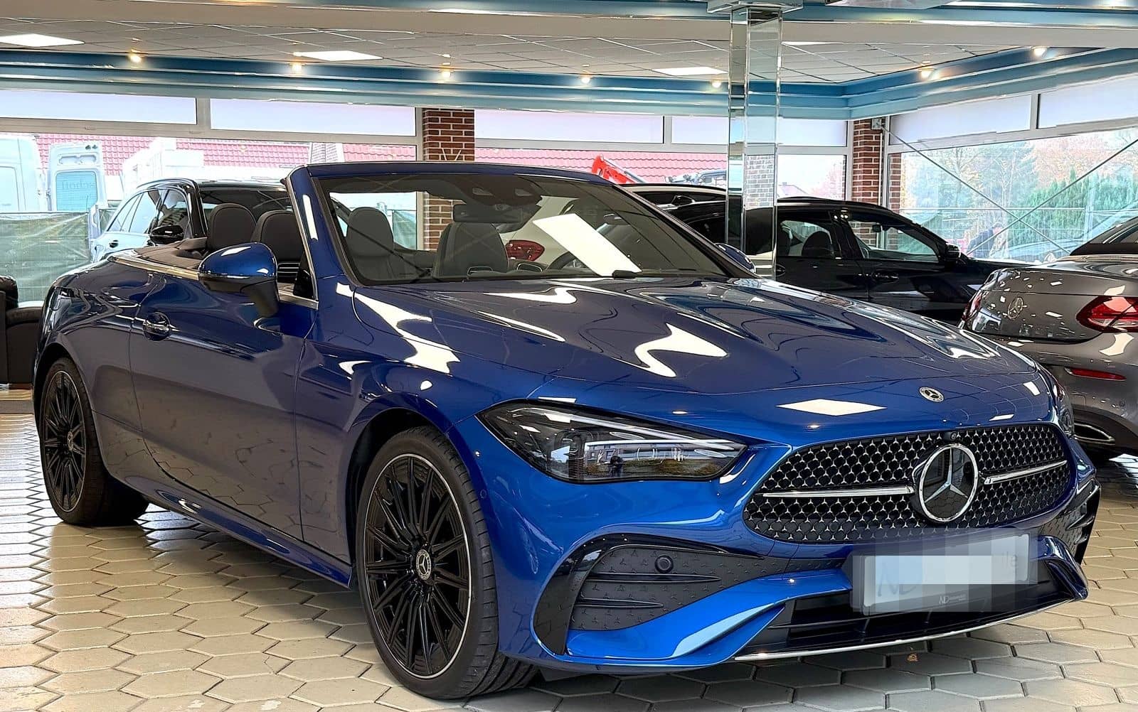 Mercedes-Benz CLE 300 Cabrio 4Matic AMG Line Premium Plus foto 1