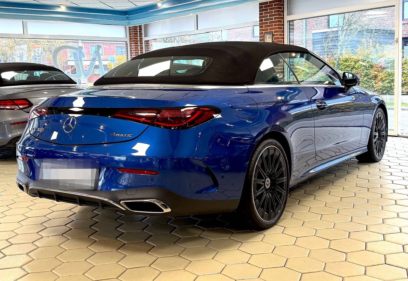 Mercedes-Benz CLE 300 Cabrio 4Matic AMG Line Premium Plus foto 5