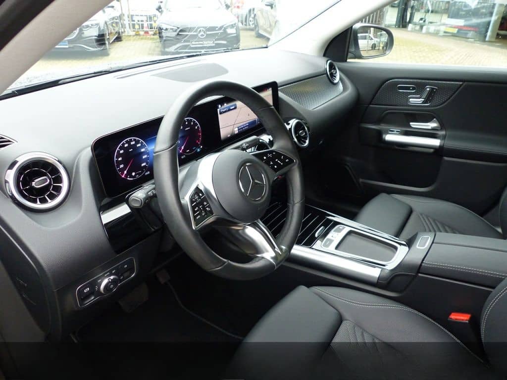 Mercedes-Benz GLA 180 PROGRESSIVE+AHK+TOTWINKEL+RF.-KAM+MEMORY foto 5