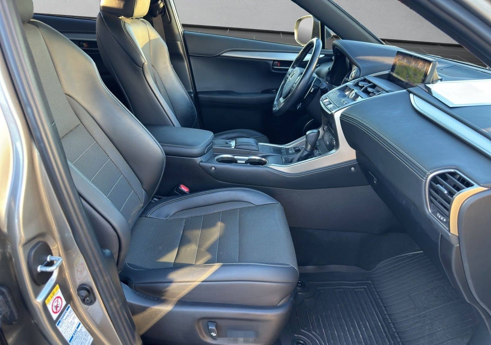 Lexus NX 300 h*F-Sport*PANO*360KAMERA* 15J-GARANTIE foto 18