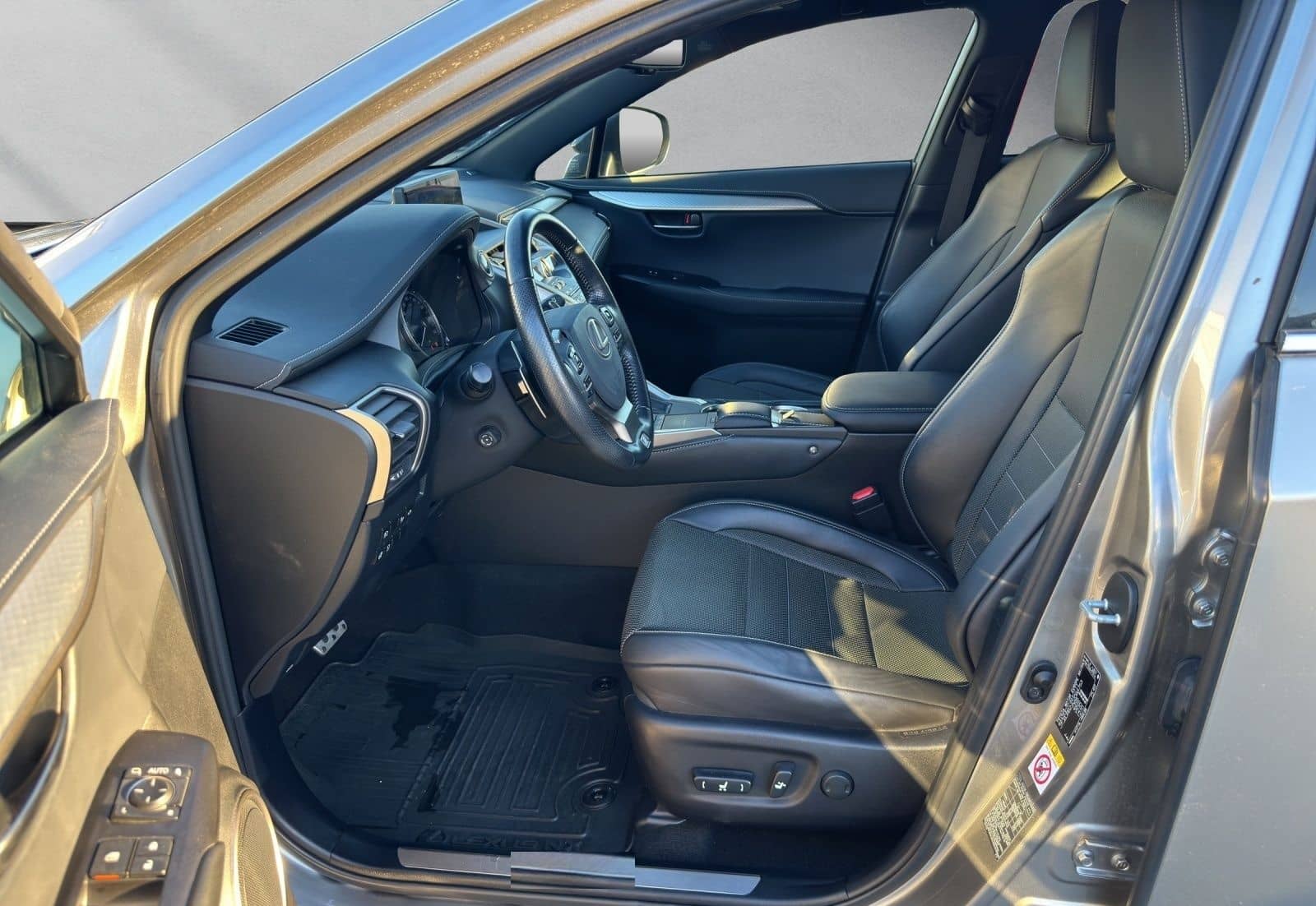 Lexus NX 300 h*F-Sport*PANO*360KAMERA* 15J-GARANTIE foto 9