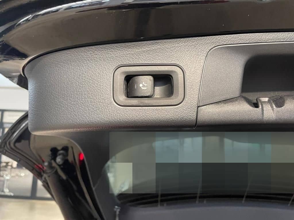 Mercedes-Benz GLA 180 AMG AHK Pano LED KeyLess SHZ Sport Navi foto 14