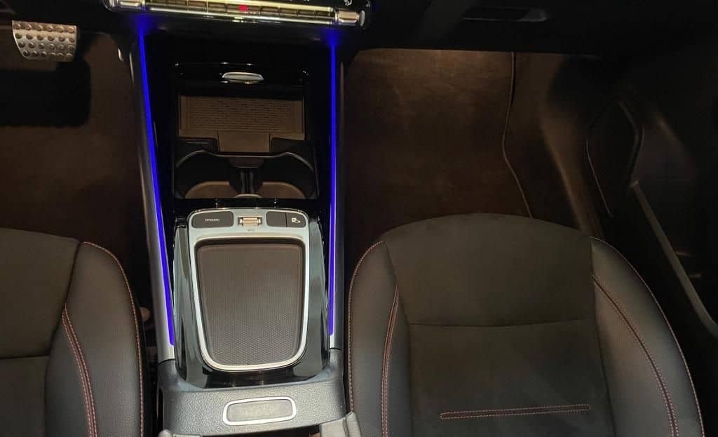 Mercedes-Benz GLA 180 AMG AHK Pano LED KeyLess SHZ Sport Navi foto 17