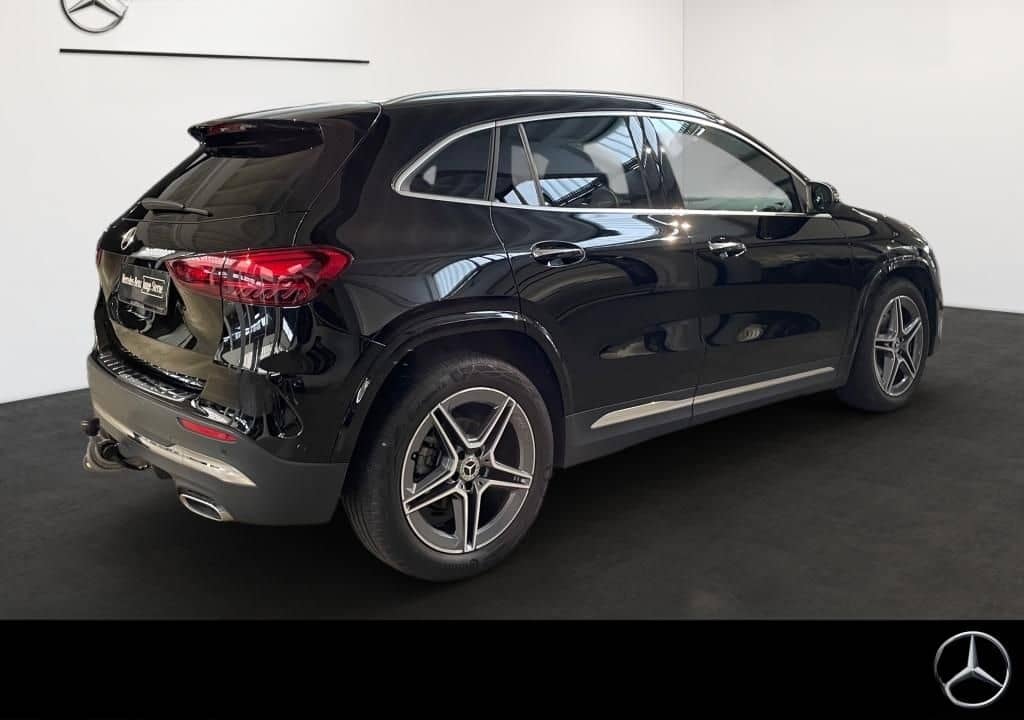 Mercedes-Benz GLA 180 AMG AHK Pano LED KeyLess SHZ Sport Navi foto 3